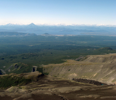Петропавловск-Камчатский и бухта.